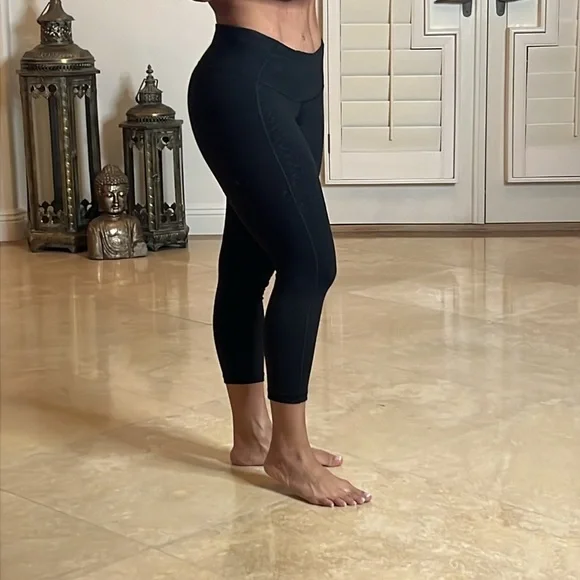 💕Cute Leggings💕 - Picture 2 of 5